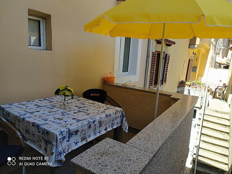 Apartament Cres Luaran gambar