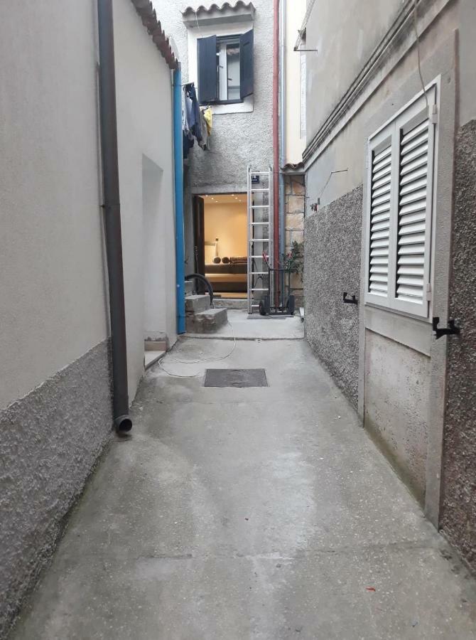 Apartament Cres Luaran gambar