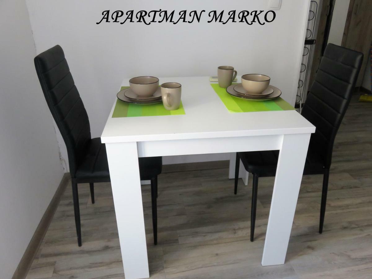 Apartament Cres Luaran gambar